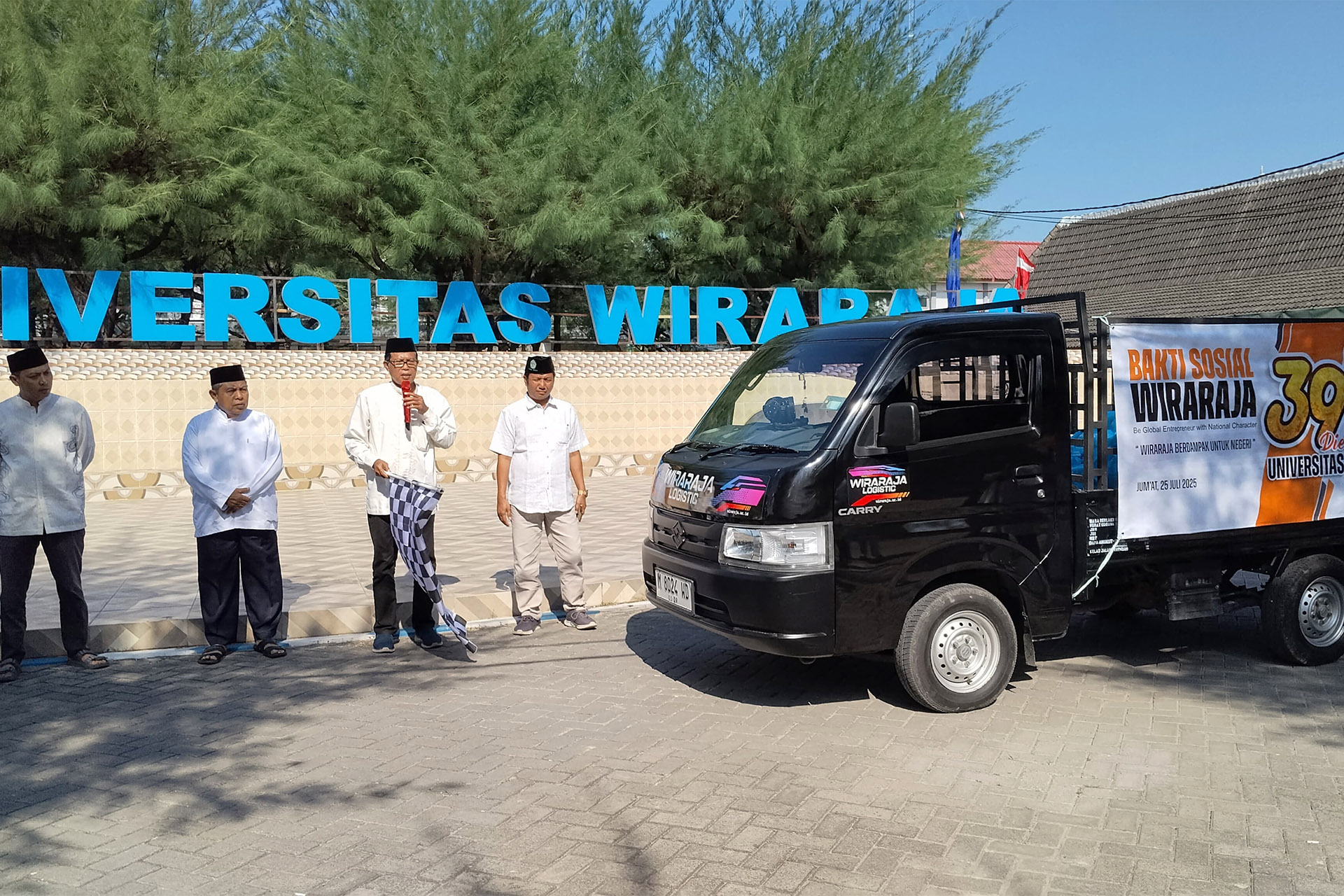 Kegiatan Bakti Sosial Wiraraja Peduli